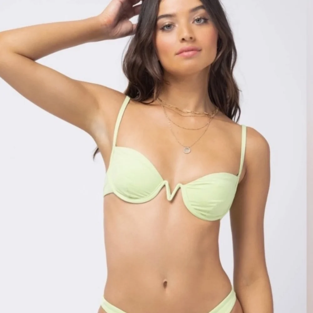 NWOT L*Space Nico Underwire Demi Bikini Swimsuit Top Mojito Green